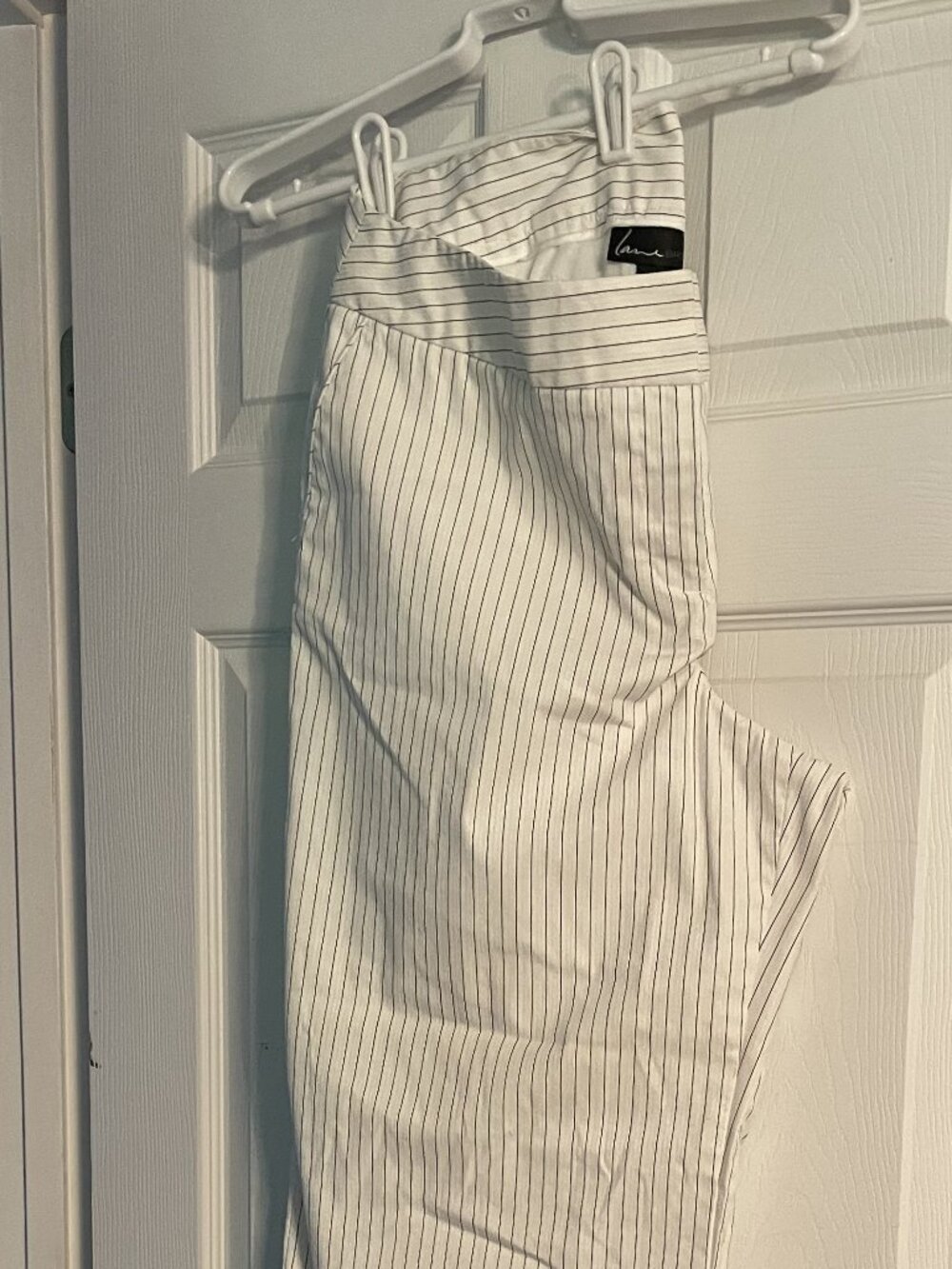 🤍 White Pinstripe Dress Slacks — Women’s 16 Average (31” Inseam) 🤍
